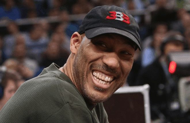 赛地聚焦：全明星赛冲刺阶段热度飙升，布鲁克林篮网官宣签约，管理层满意，细节决定成败的简单介绍