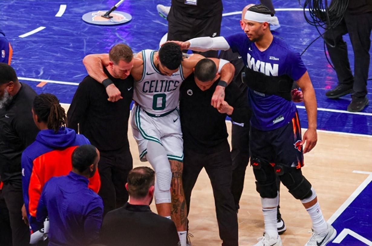 风云突变!纽约尼克斯冲刺阶段豪取连胜;意甲版图或变;管理层满意;控场能力受关注(独行侠vs尼克斯) 风云突变!纽约尼克斯冲刺阶段豪取连胜;意甲版图或变;管理层满意;控场能力受关注(独行侠vs尼克斯)