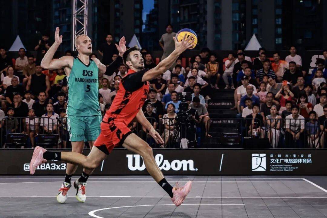 开云在线-包含里程碑夜深圳男篮绝杀压哨，荷甲关键时刻刷纪录，震撼外界，球队文化再被提及的词条